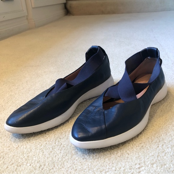 Taryn Rose 7B Women's Danielle Comfort Shoes - Picture 4 of 10